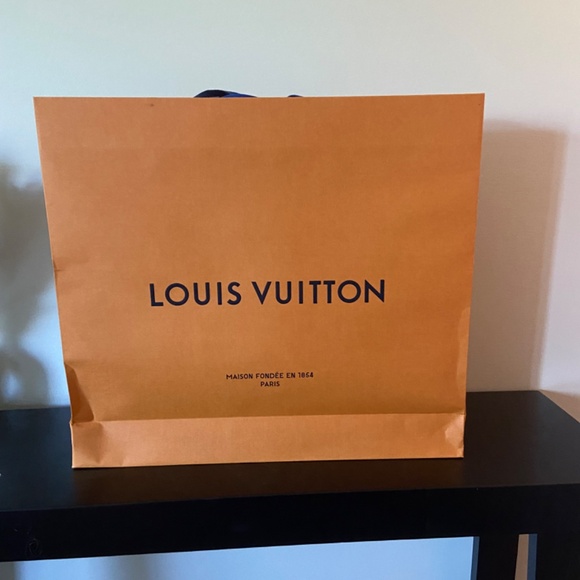 LV never full GM bag - Picture 3 of 8